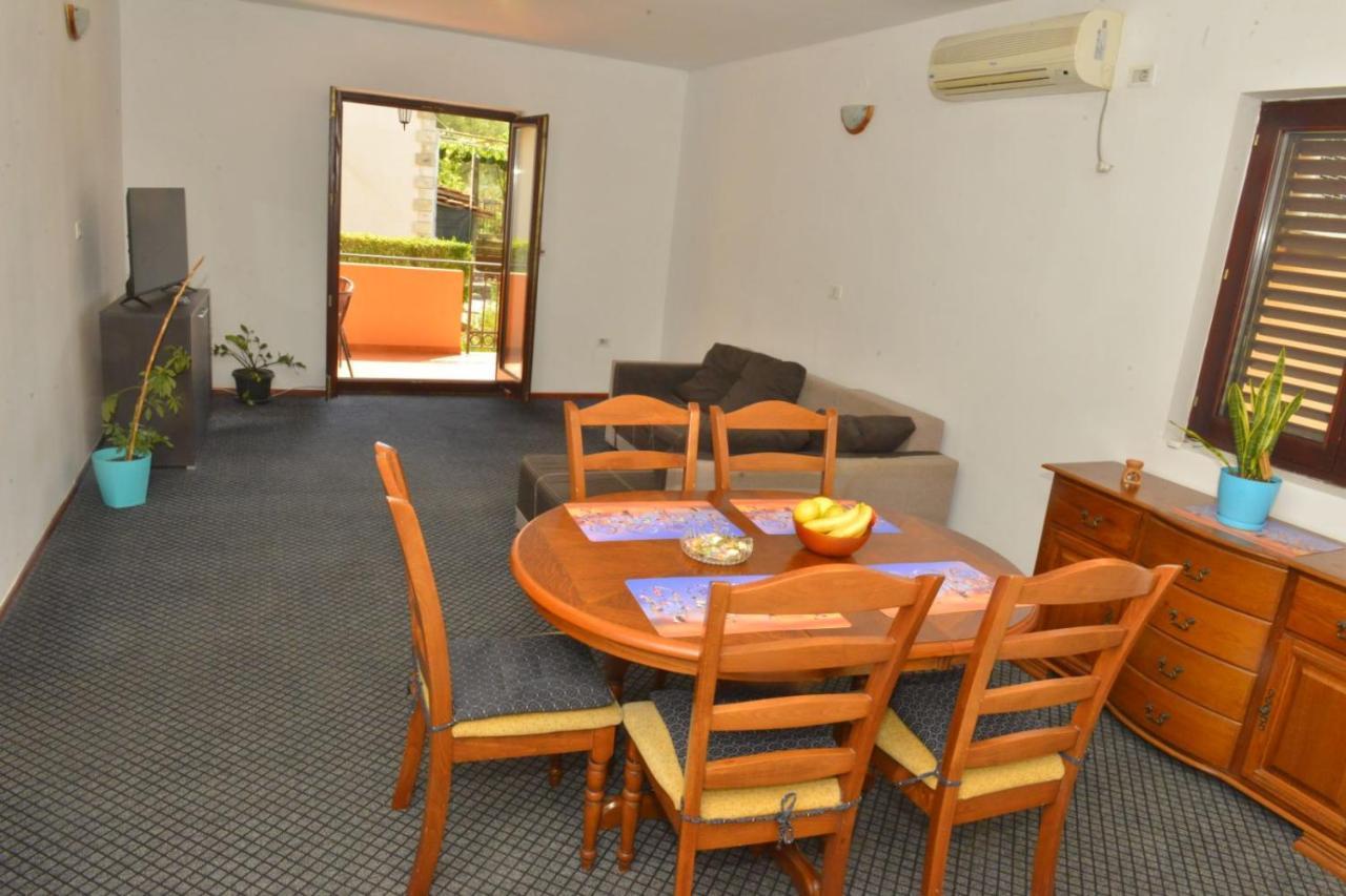 D Apartment Котор Екстер'єр фото
